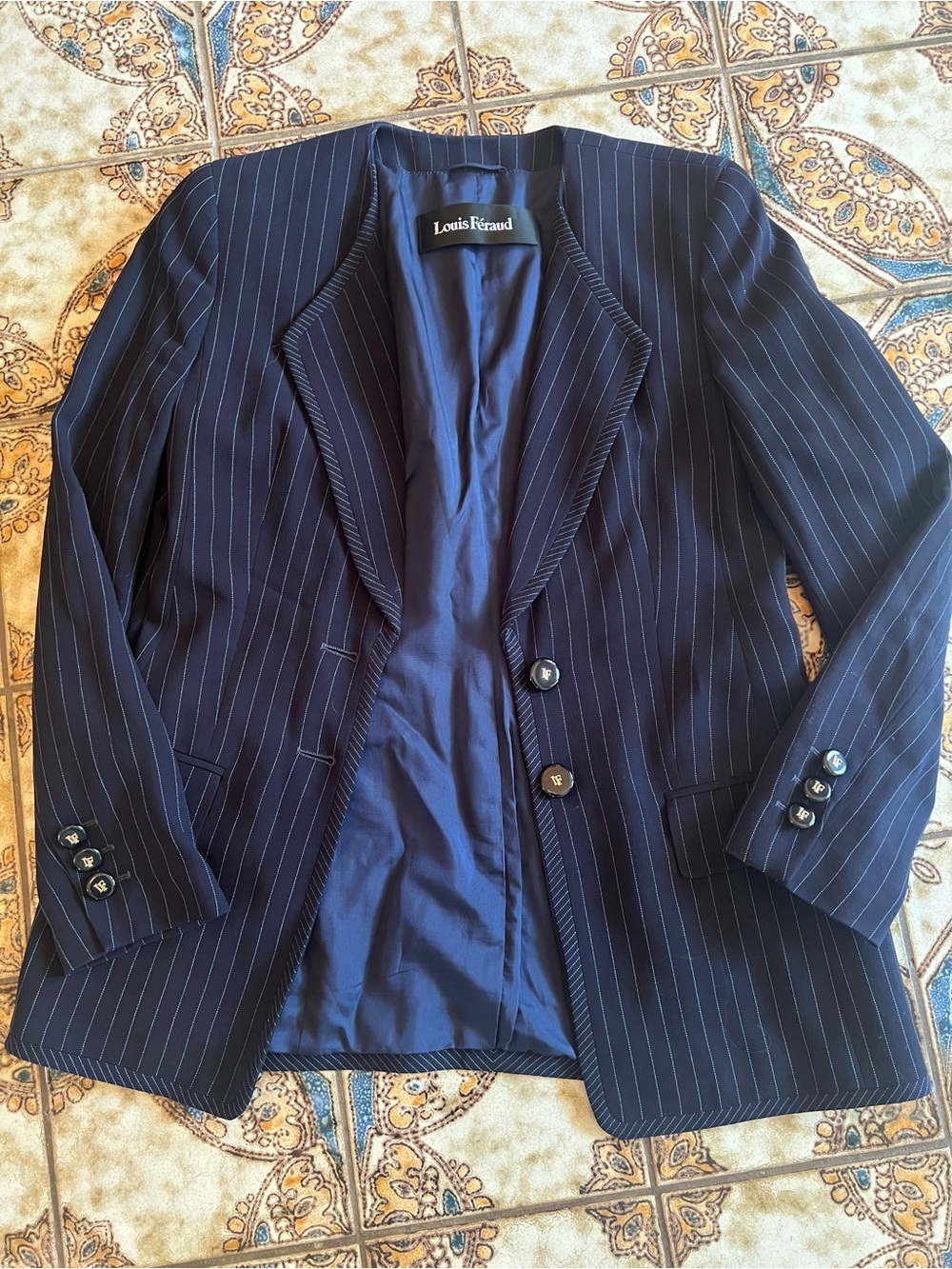 Louis Feraud Navy Pinstripe Tailored Blazer 6 tailored French euro chic scandi